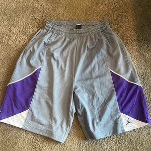 Jordan brand men’s size 2 XL grey short